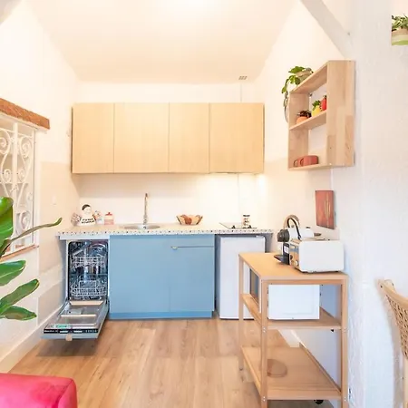 #36 Bright Eagle Nest Old Town 5 Mins From Sea Ac Wifi 아파트 *