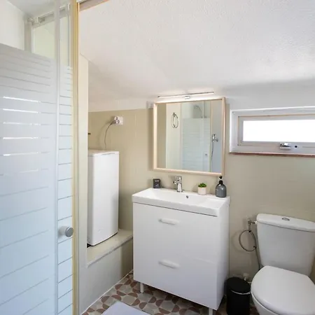 #36 Bright Eagle Nest Old Town 5 Mins From Sea Ac Wifi 아파트 니스