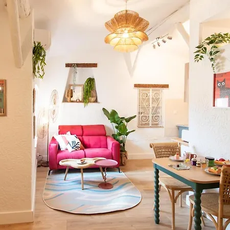 #36 Bright Eagle Nest Old Town 5 Mins From Sea Ac Wifi アパート *