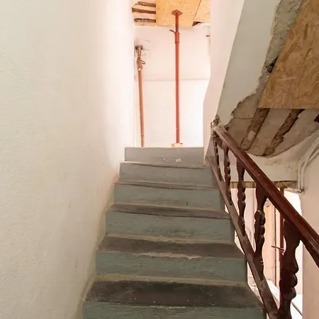 #36 Bright Eagle Nest Old Town 5 Mins From Sea Ac Wifi アパート ニース