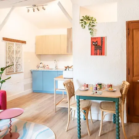 Apartman #36 Bright Eagle Nest Old Town 5 Mins From Sea Ac Wifi *