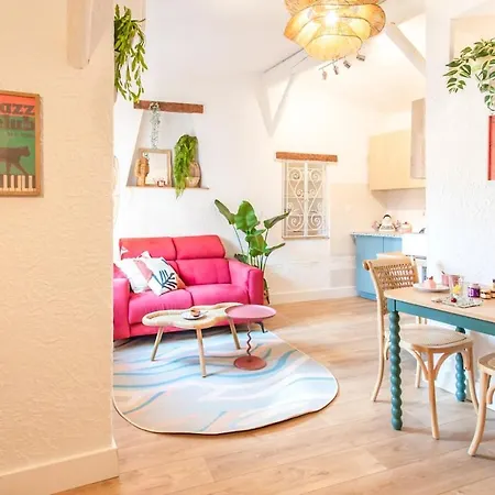 Apartman #36 Bright Eagle Nest Old Town 5 Mins From Sea Ac Wifi